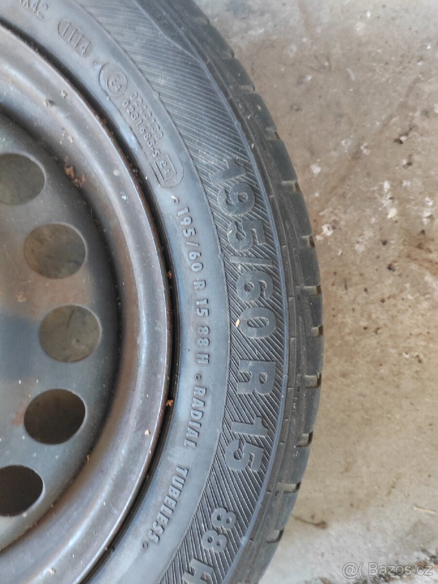 Pneumatiky na discích 195/60 R15 - 6