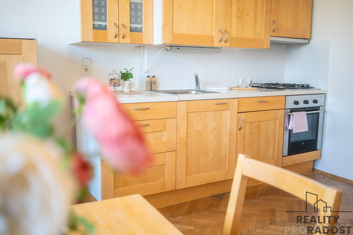 Prodej tichého bytu na Starém Městě s výhledem - 6