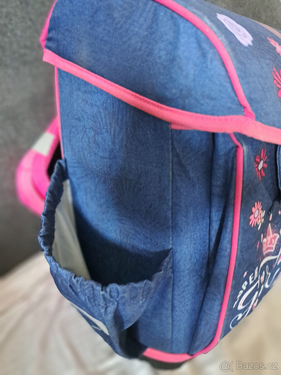 Školní aktovka HAMA + dárky navíc - 6