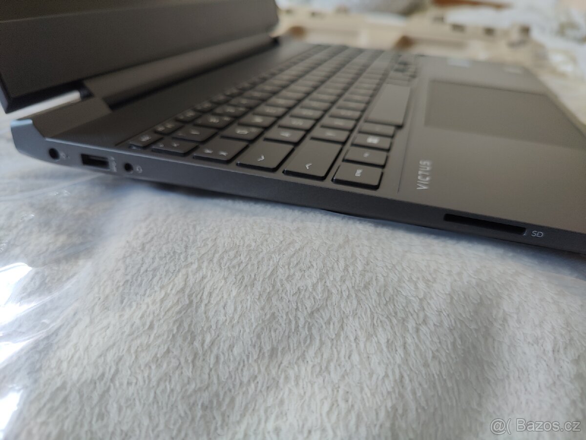 Herní notebook HP victus nový. - 6
