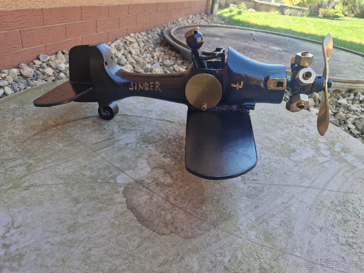 Model letadla z kovu - 6
