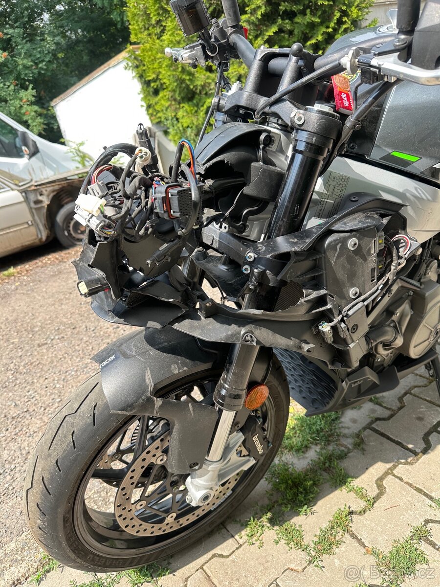 Aprilia Tuono 660 - 6