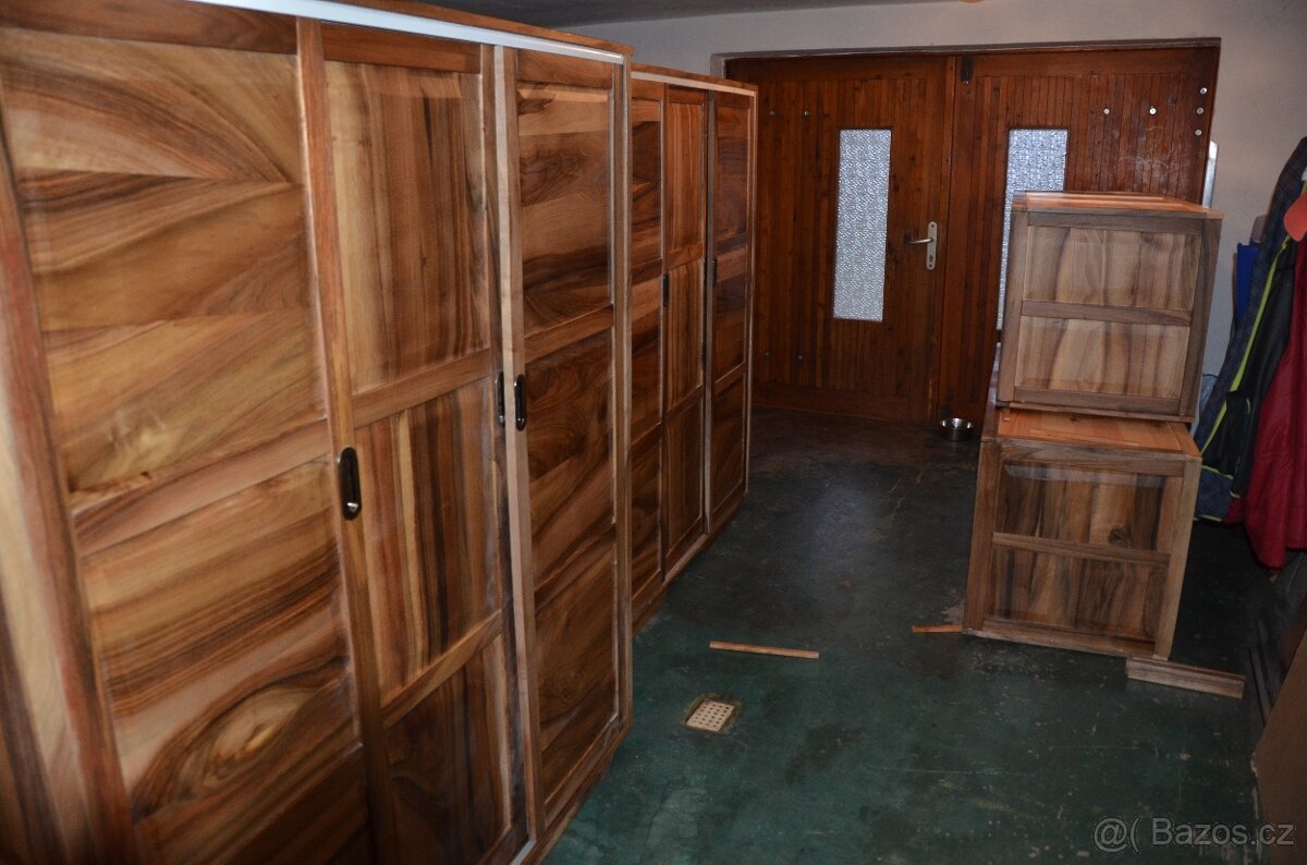 skříně s nástavci, masiv ořech - 6