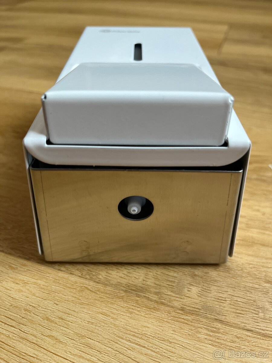 NOVÝ profi dávkovač mýdla MERIDA, 0,4l kov - 6