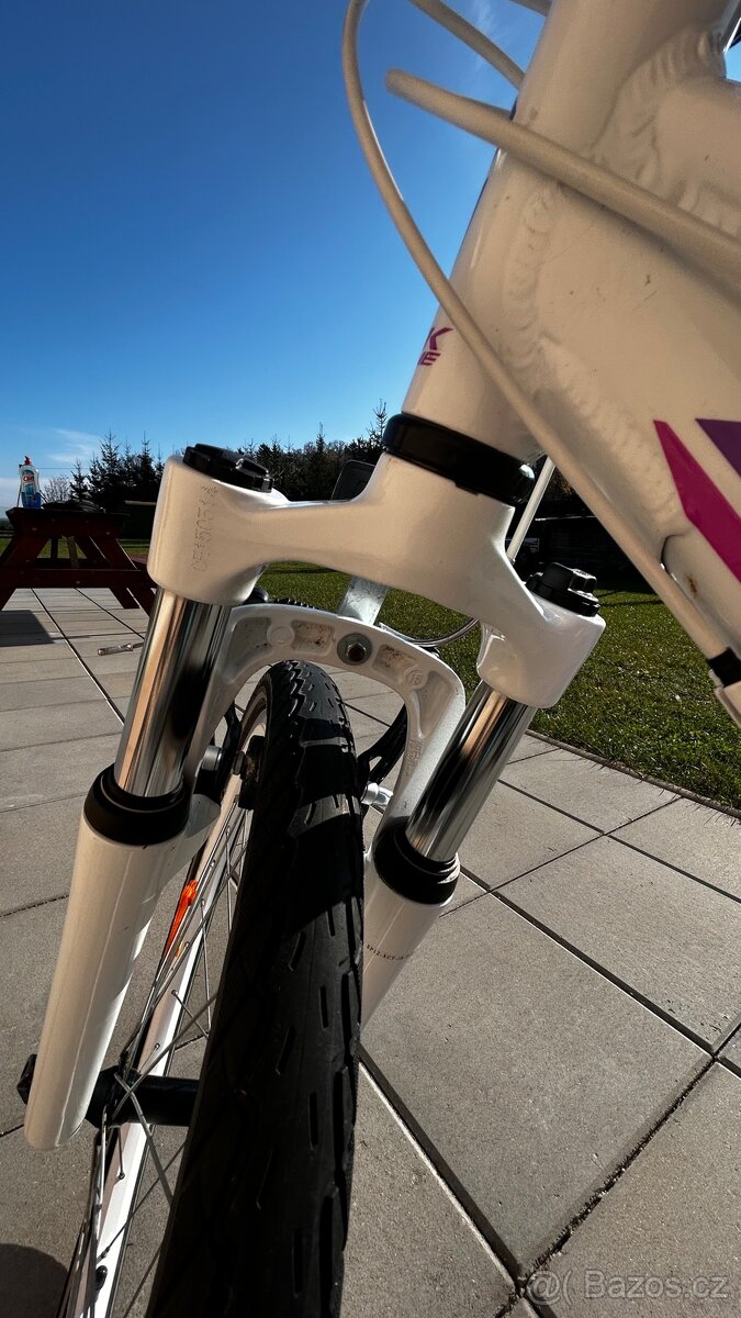 Dívčí kolo Rock Machine 24 bílá/fialová - 6