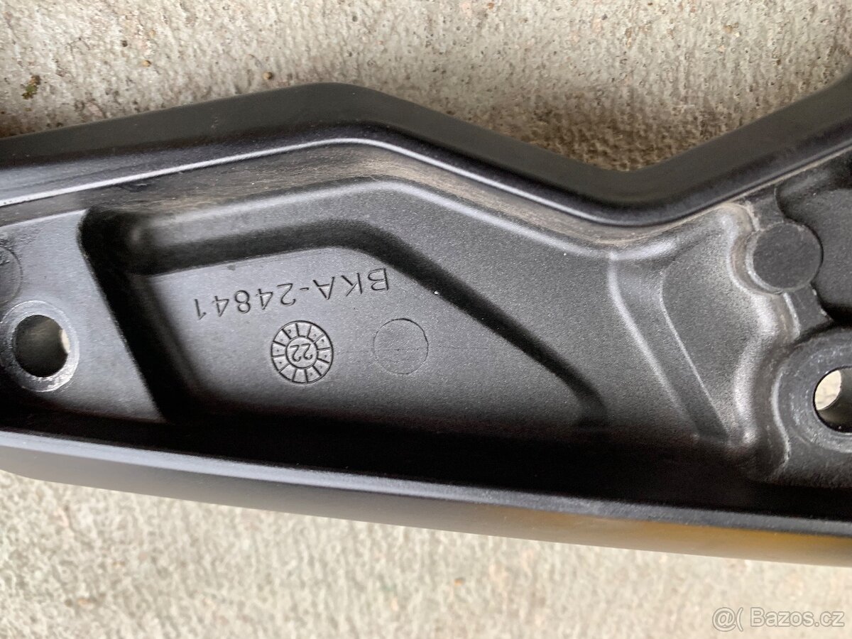 Yamaha Xmax 300-zadní madlo - 6