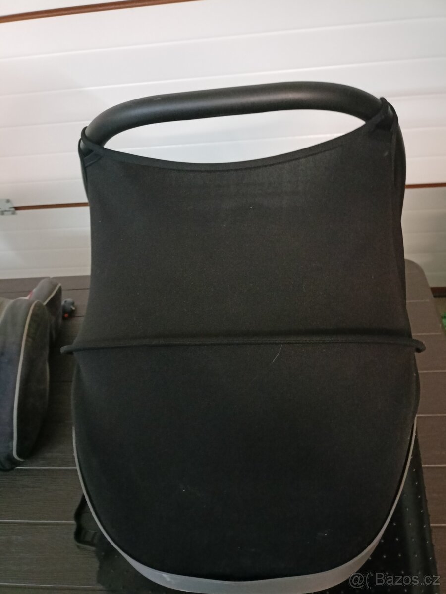 Autosedačka pro novorozence - 6