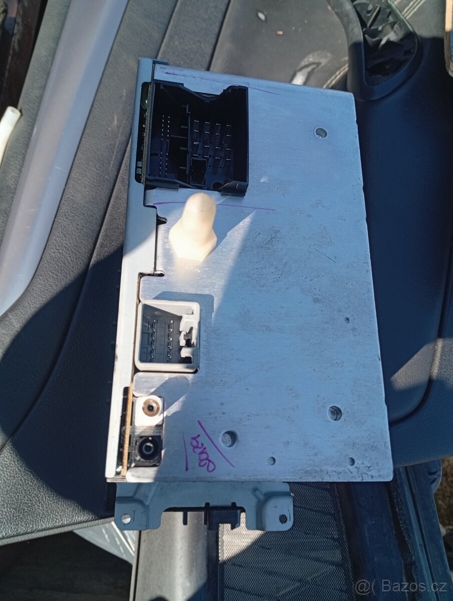 FORD MONDEO MK4, S-MAX, GALAXY ORIG. RÁDIO SONY Z RV 2010 - 6