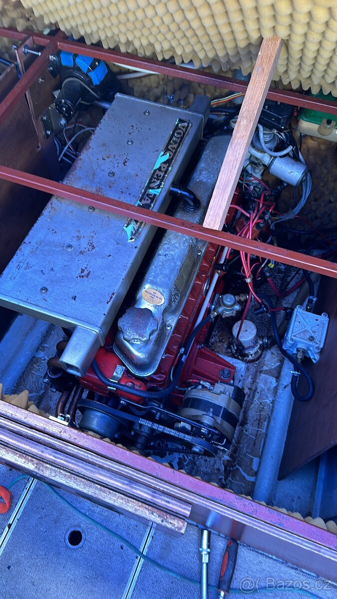 PRODÁM KAJUTOVOU LOĎ SWAYZER SAPHIR 650 CUP - 6