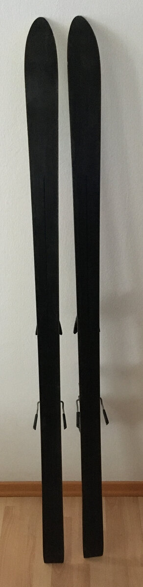 Sjezdové lyže Atomic ARC - 6