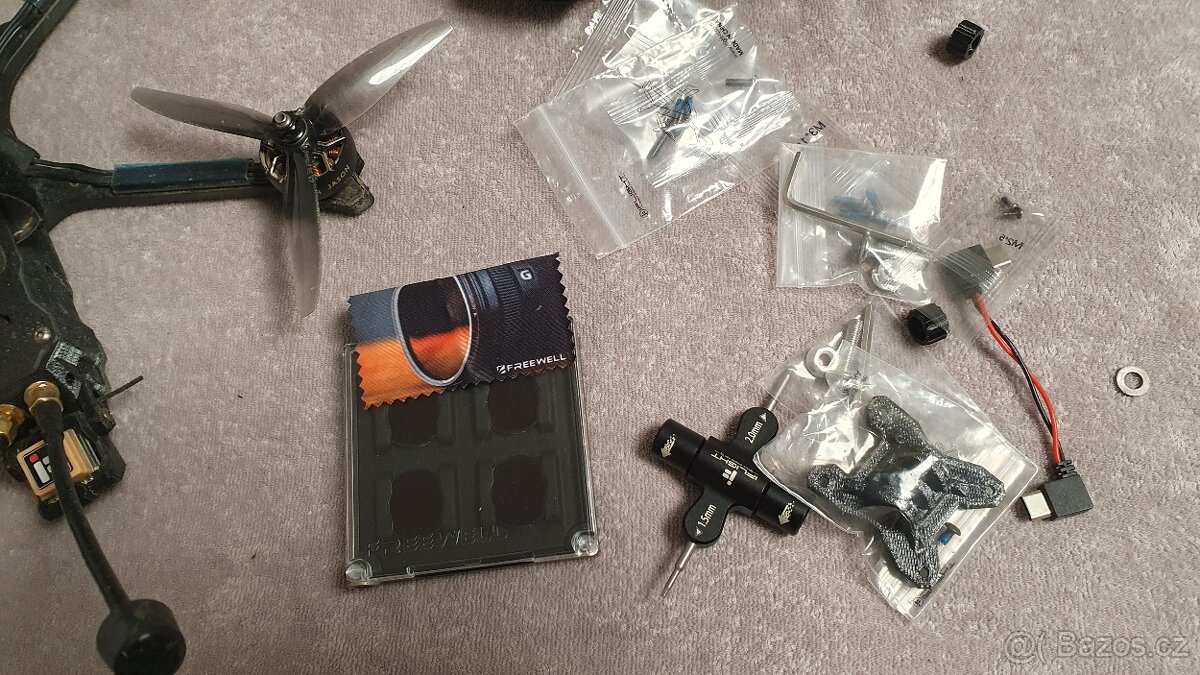 FPV dron iFlight BOB57 - 6-inch dron s vybavením - 6