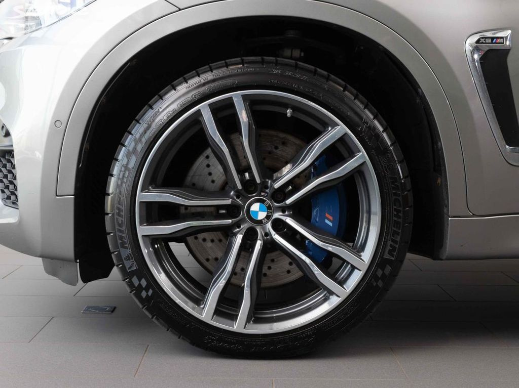 Prodám extrémně silné BMW X6 M , barva šedá - 6