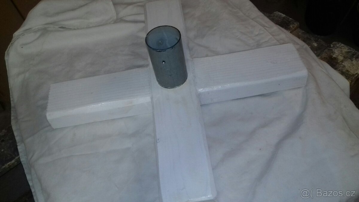 Stojan na vánoční stromek dřevo. 47x47 a 49x49 cm - 6