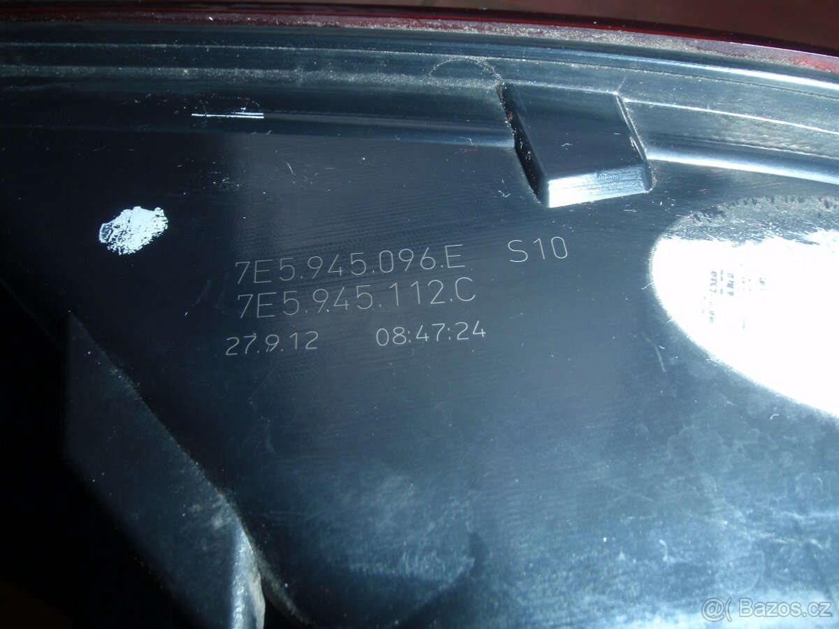 Pravé zadní světlo Hella na VW T5 Caravelle, Multivan - 6