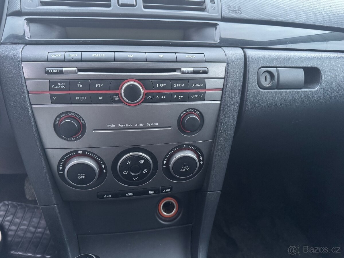 Mazda 3 na díly - 6