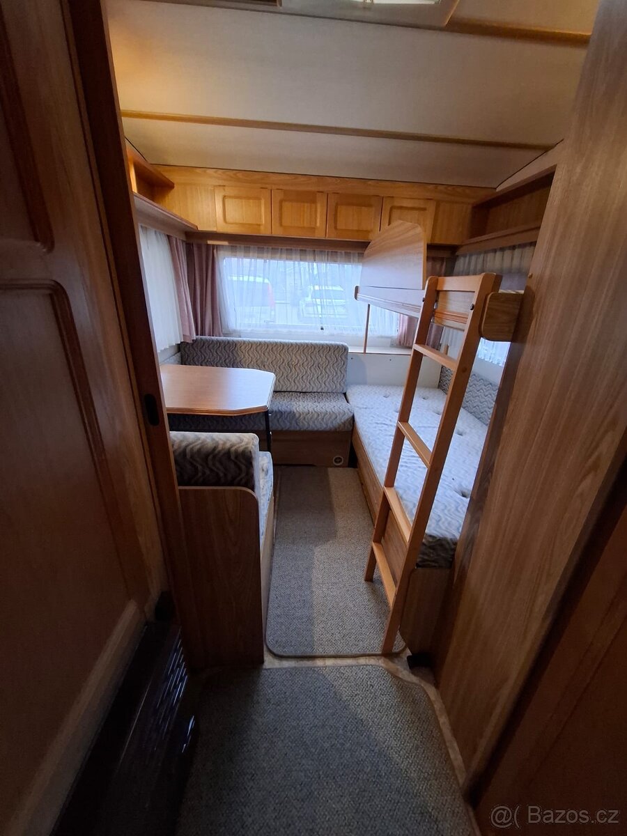 Fendt 530 - poschodová posteľ - 6