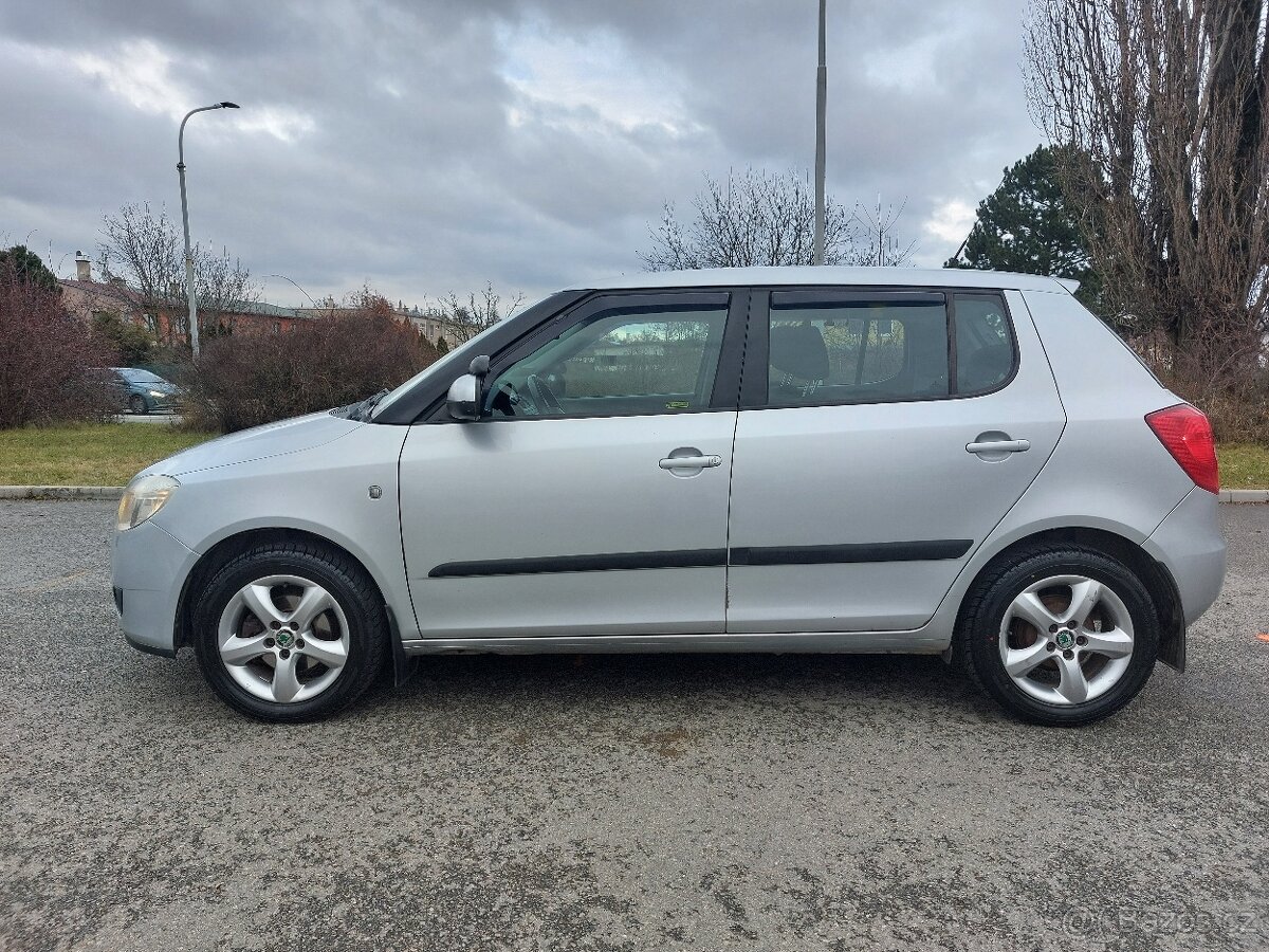 Prodám Škoda Fabia II - 6