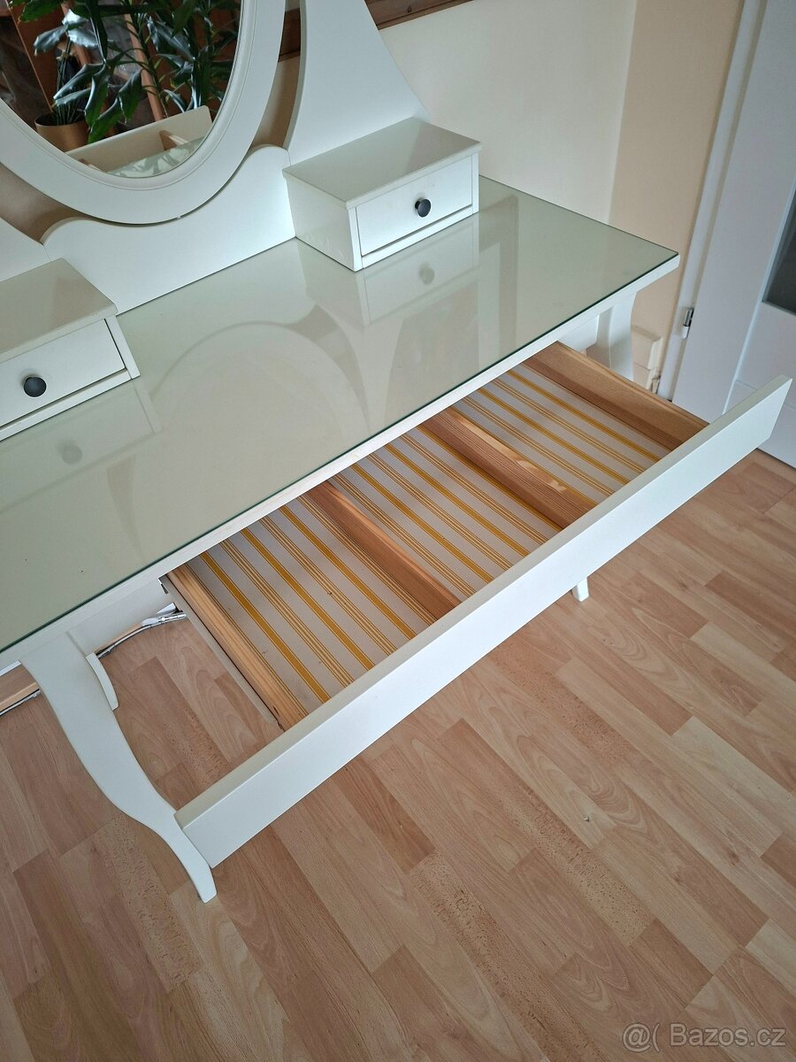 Toaletní stolek IKEA - 6