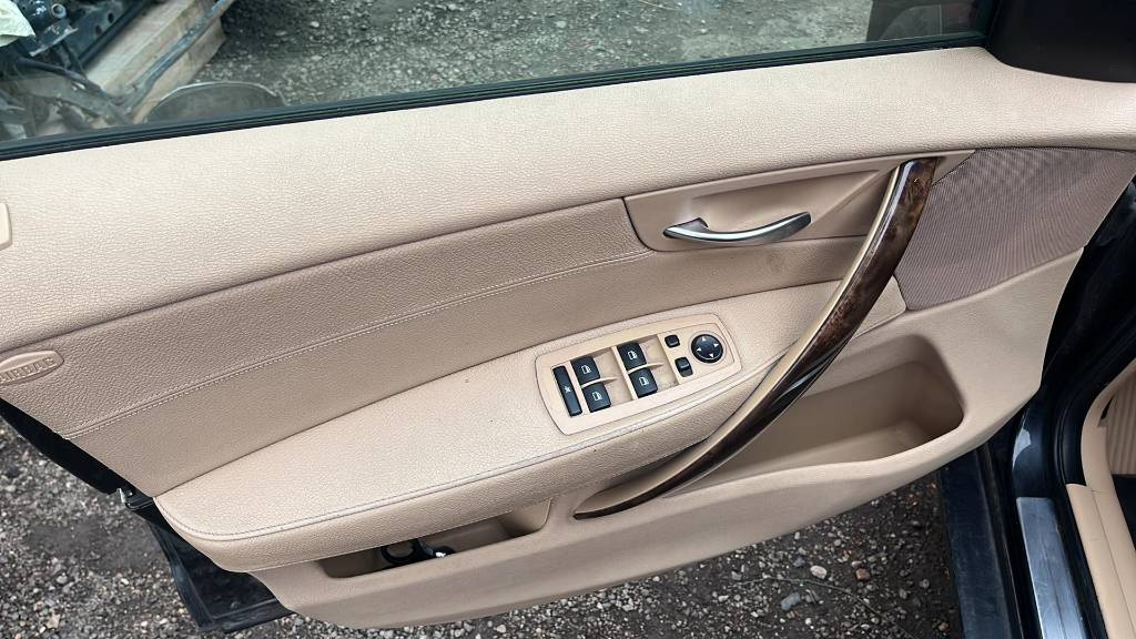 BMW X3 E83 X-drive 2,0D 130kw - 6