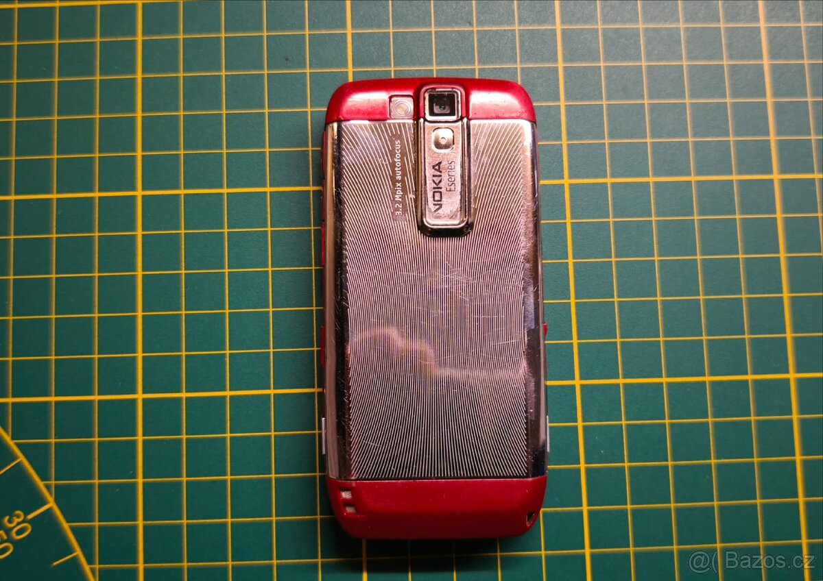 Nokia E66 RED - 6