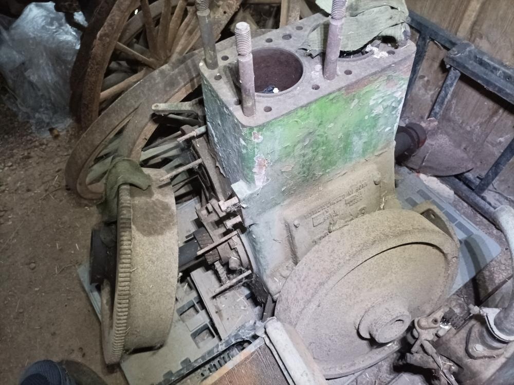 Stabilní motor Slavia DR27 - 6