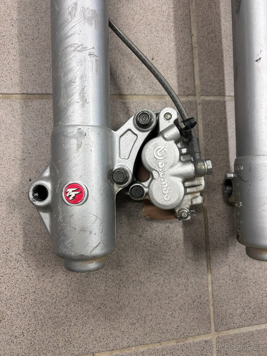 Komplet TT600R přední odpružení, brýle, kolo řidítka, brzda - 6