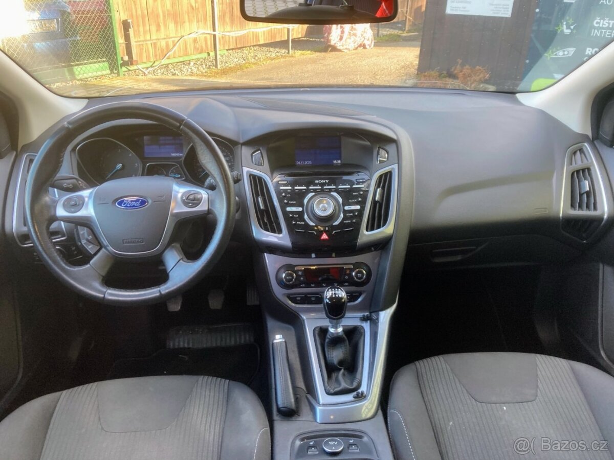Ford Focus, 1,6TDCi (77kW), digi klima, tažné, park.kamera - 6