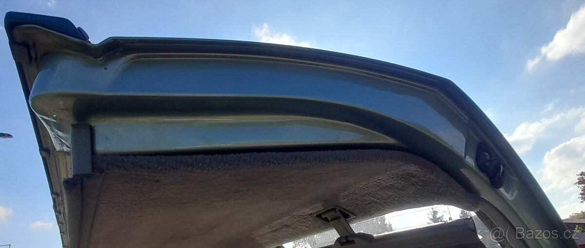 Mercedes Benz S124 200TE - 6