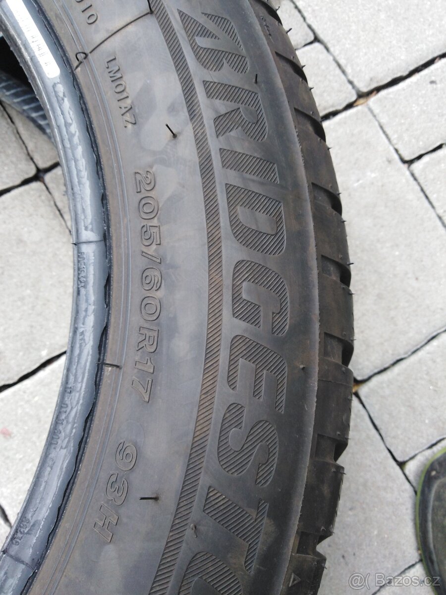 Bridgestone 205 60 17 93H zimní 7 mm - 6