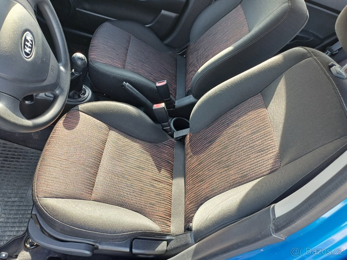 Predám Kia Picanto 1.0 benzín,46kw, rok výroby 2010,najazden - 6