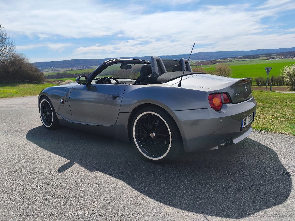 BMW Z4 E85 manuál - 6