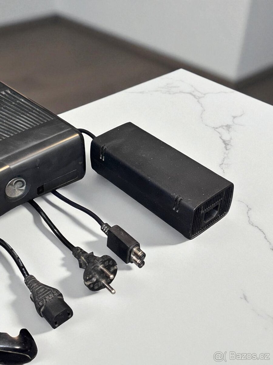 Xbox 360 – plně funkční s příslušenstvím, HDD 250GB a hrou - 6