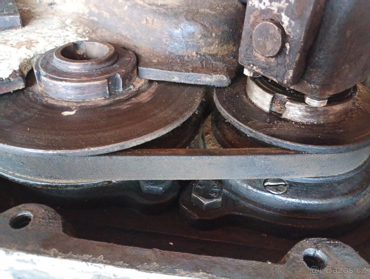 Zakázková Sloupová vrtačka TOS se TŘEMI VŘETENY - 6