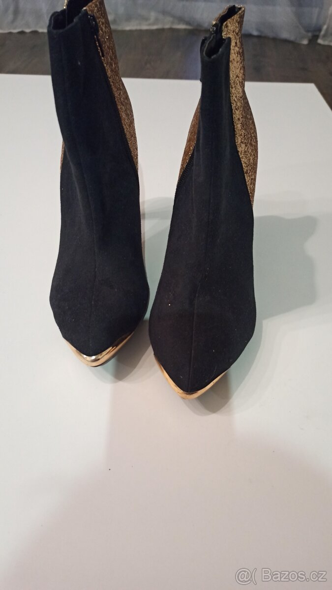 Krásné nízké kozačky - 6