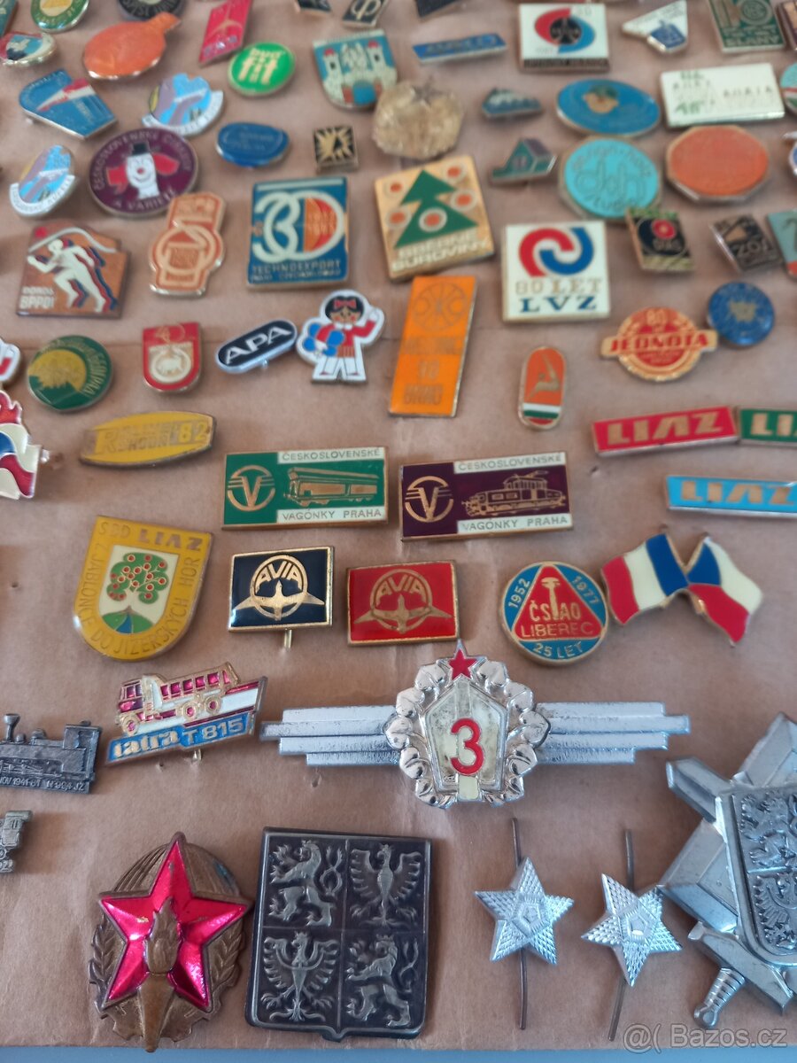 Odznaky různé i vojenské - 6