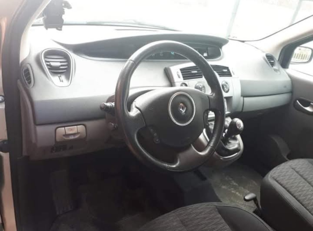 Renault Megane Scenic 7 míst - 6