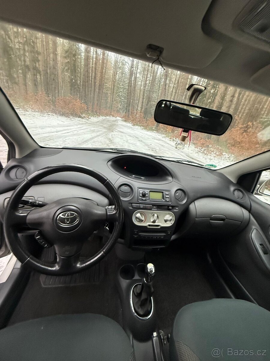 Toyota Yaris - 6