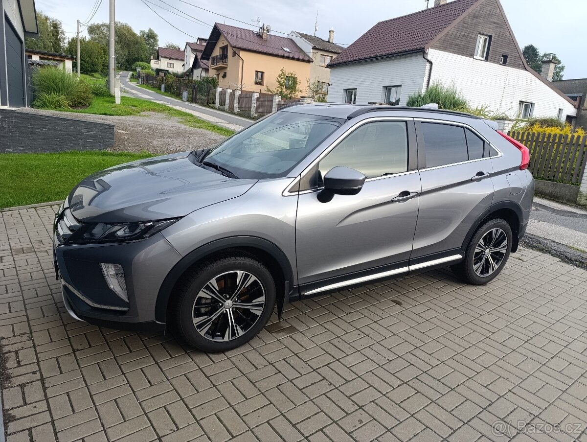 Mitsubishi Eclipse Cross 1,5 benzín - 6