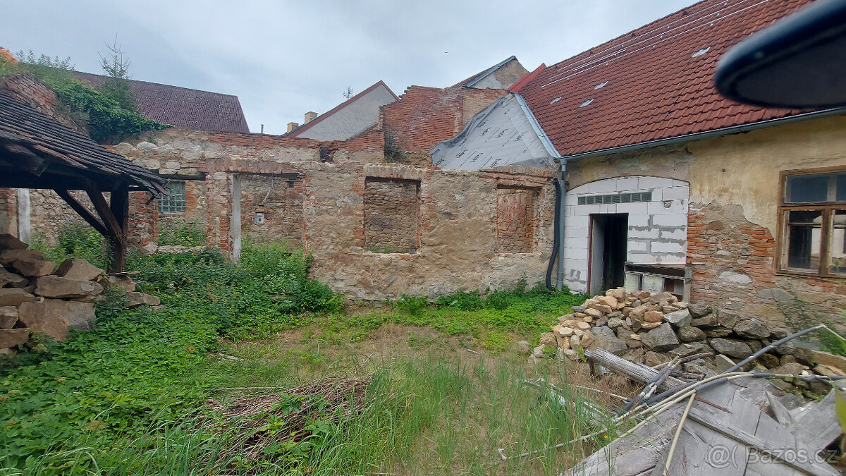 Prodej domu v centru Nepomuku - 6