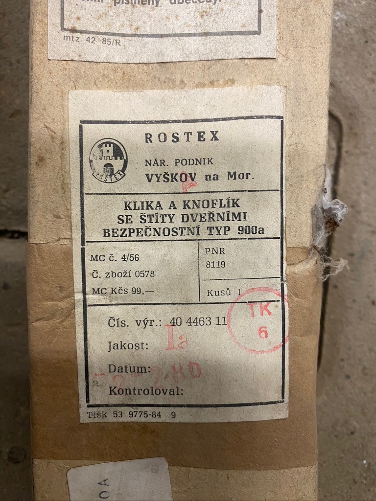 Nové kování, kliky, kukátka... - 6