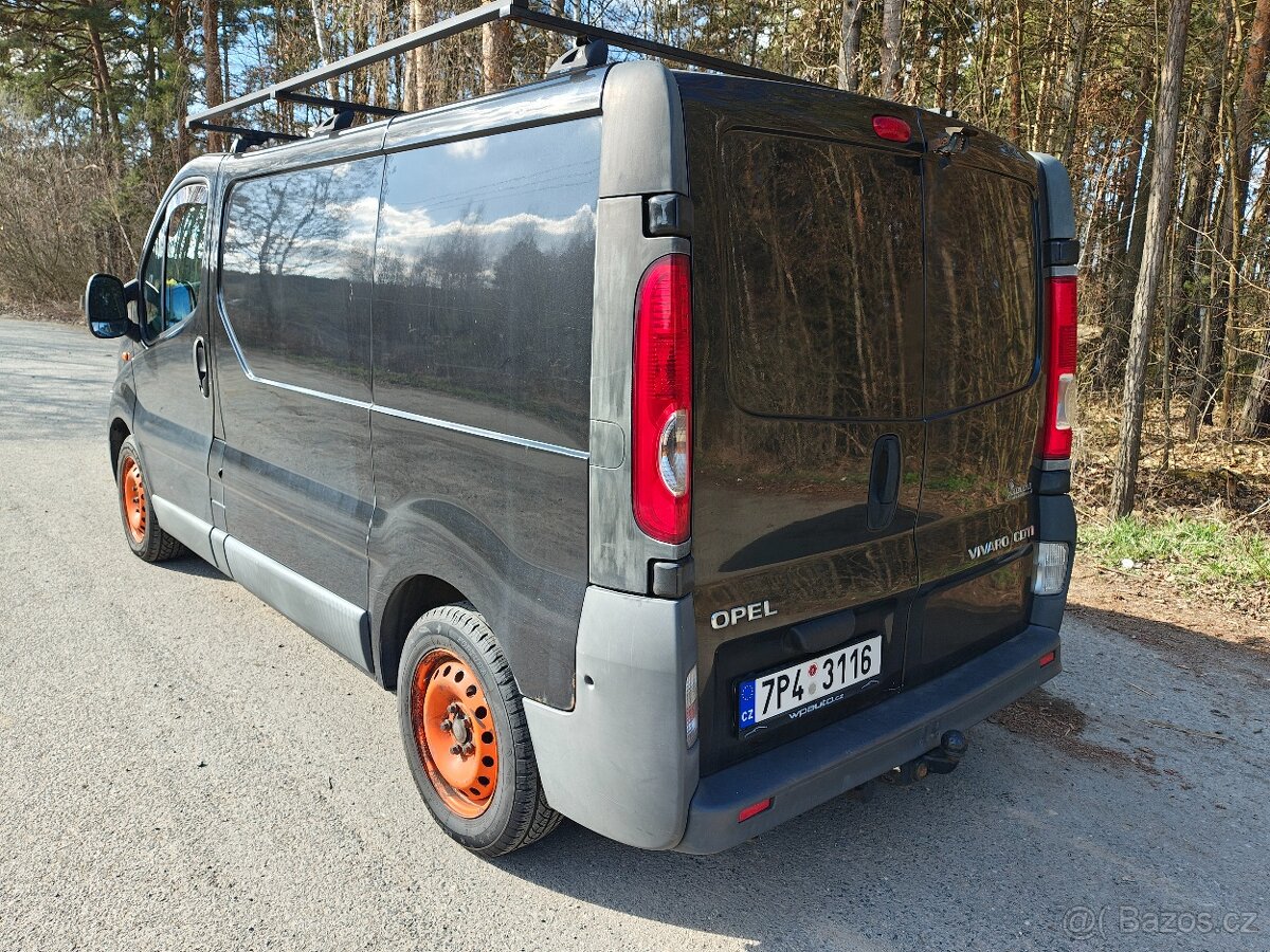 Opel Vivaro 2,0CDTI, rok 2008 - 6