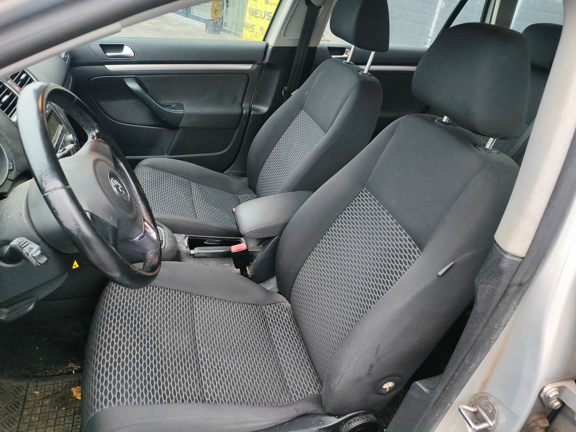 Volkswagen Golf 1.6i 75Kw Klima Tempomat - 6