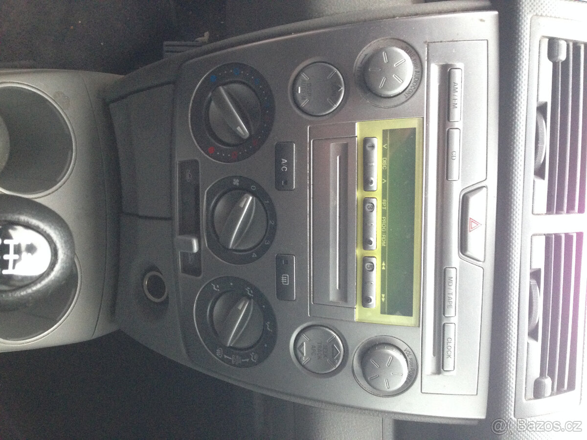 Mazda 2 1,4i 59kW 2006 - díly - 6