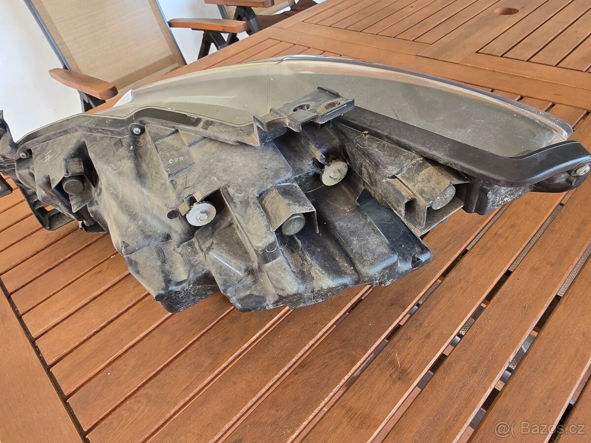 Pravé přední světlo Mazda 6 - 6