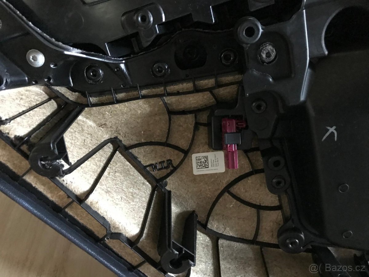 BMW obložení PZ dveří - 6