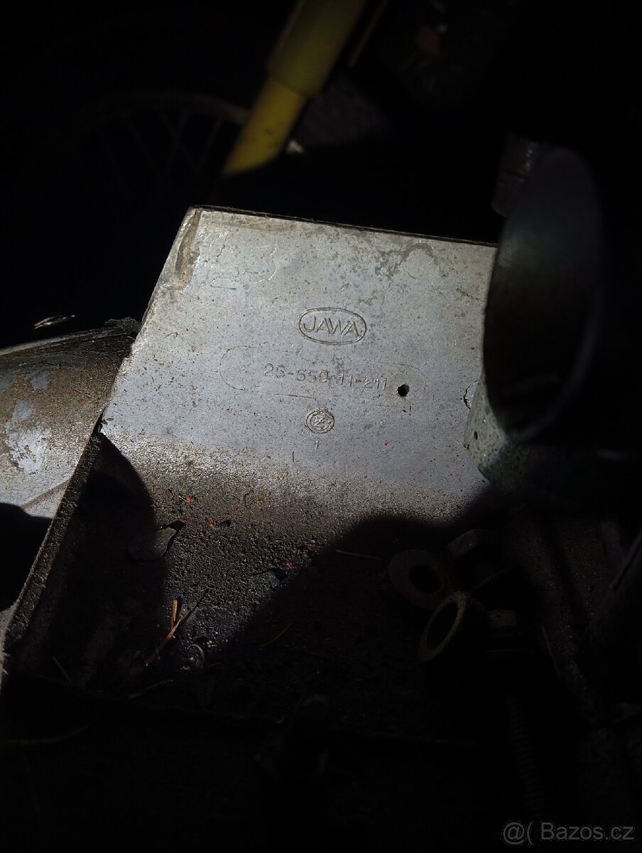 Rykša Jawa panelka 250 - 6