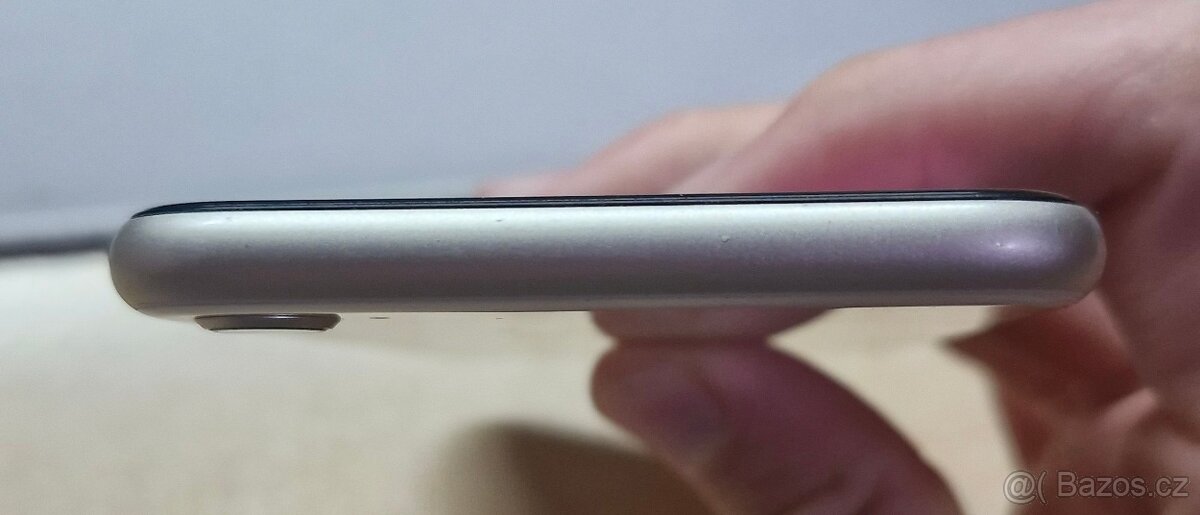 Iphone SE(2022) 64gb - 6