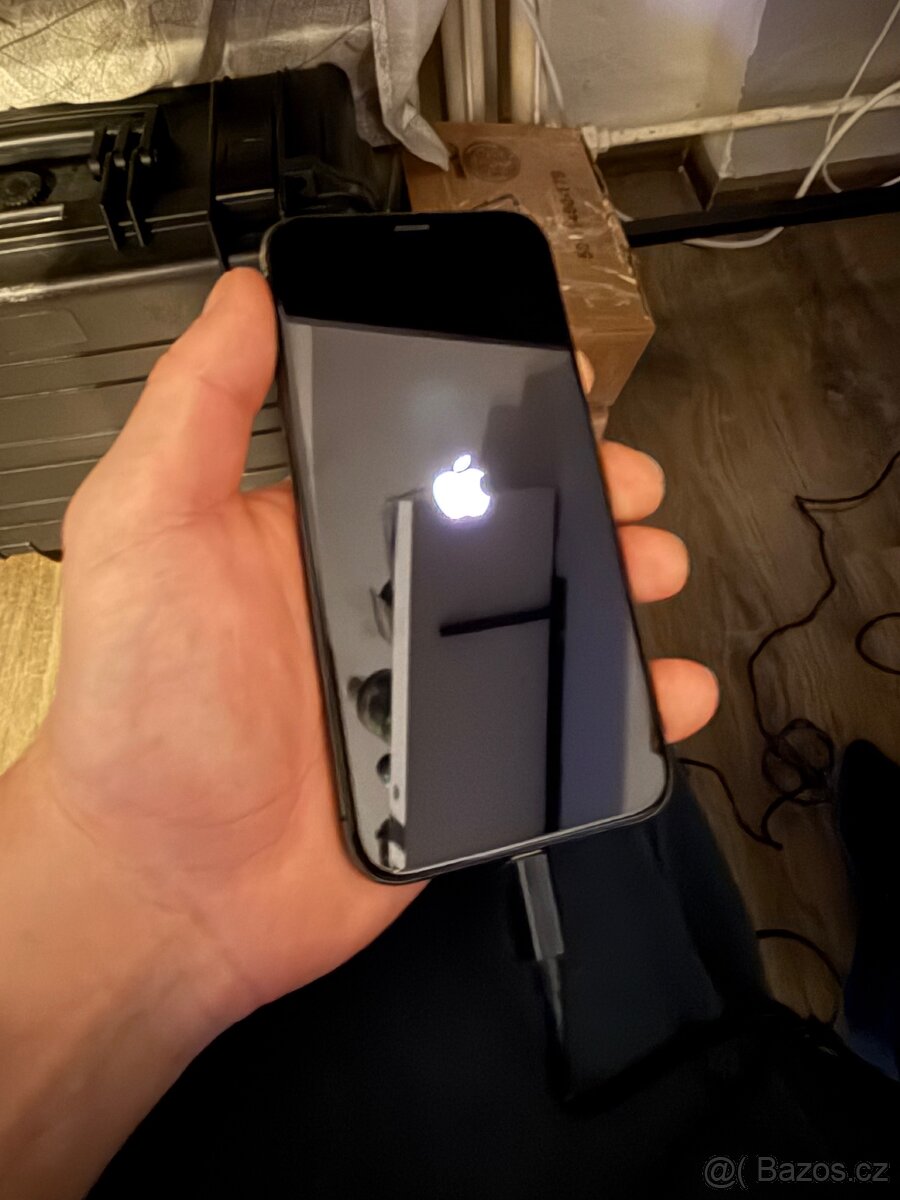 Apple iPhone XS / 64gb - 6