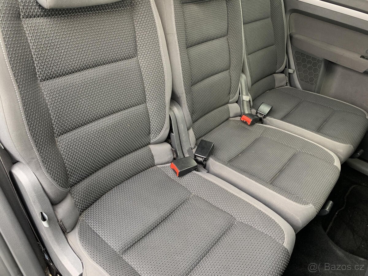 Volkswagen Touran 1.6TDi , 77 kW nafta, 2011 - 6