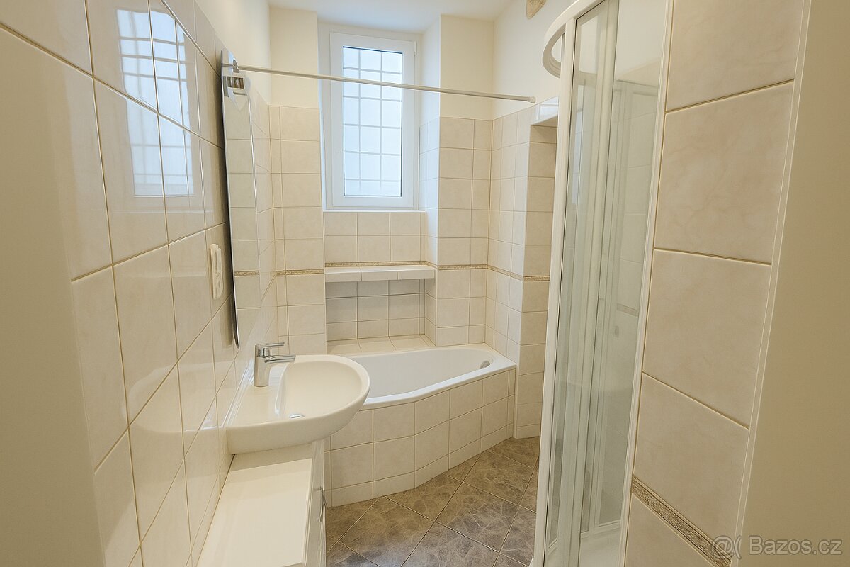 Prodej prostorného bytu 4+1 v centru Prahy - 6